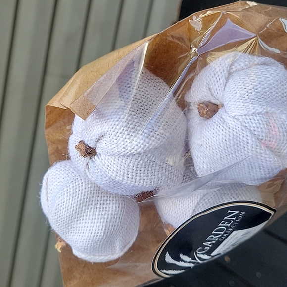 Mini Fall Pumpkins. Natural, White Burlap - Picture 5 of 7
